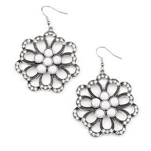 Paparazzi Dazzling Dewdrops - White